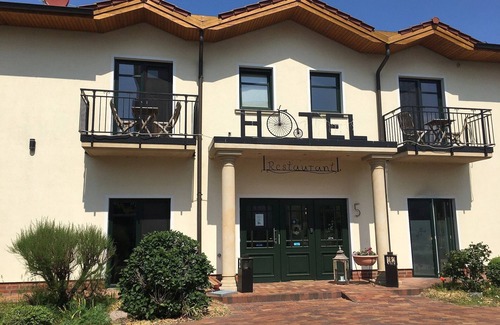Ostvorpommern House | Haus Anna double room 16 with terrace - Usedom Bike - Hotel Max & Anna