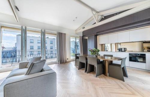 L'Europe Apartment | Haussman Palace Appartment