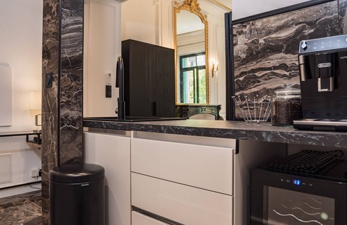 Gambetta Apartment | Haussmannian apartment in the heart of town -AC-