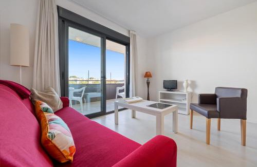 Torredembarra Apartment | Hauzify I Apartament Garbí