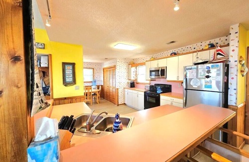 Monteray Shores House | Have Loads of Fun at Oceanside Cottage in Corolla! Start your vacation now!