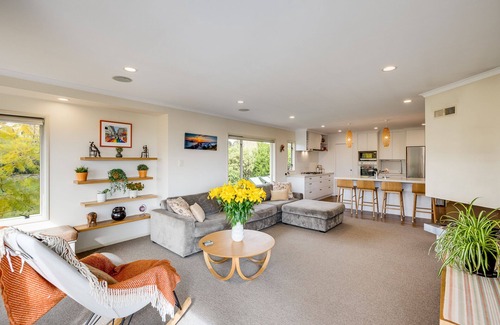 Havelock North House | Havelock Heights - Havelock North Holiday Home