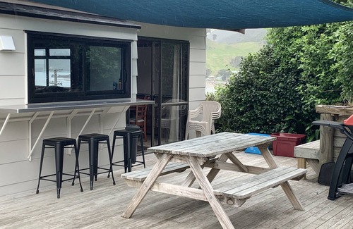 Whangarei Heads House | Haven in the Bay: self-contained 3 bedroom waterfront beach house