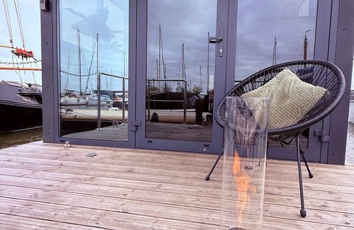 Monnickendam Boat Rental | Havenlodge Eclipse Monnickendam