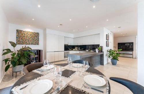 DIFC Apartment | HAVN - 2bed in Index Tower DIFC with Skyline Views