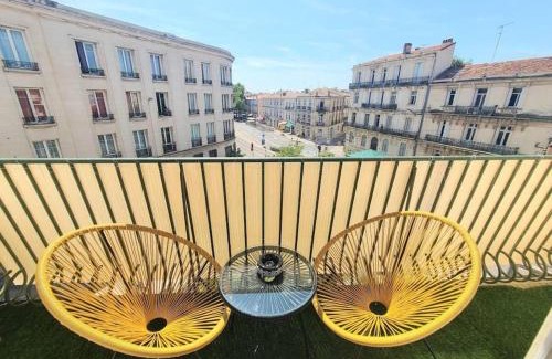 Les Arceaux Apartment | Havre Lumineux avec Climatisation et Terrasse