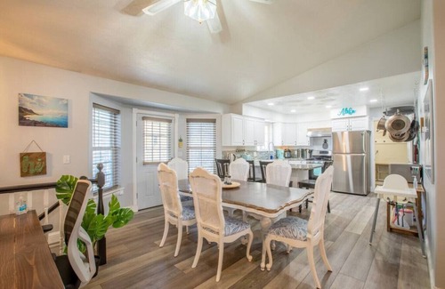 Pleasant Grove House | Hawaiian Surfer Haven| Family Stay Near Slopes