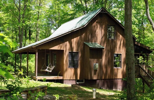 Logan Cabin | Hawk's Peak - Hosted by The Chalets