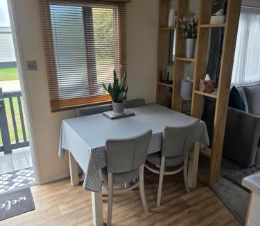 Ryde House | Hawthorn Lodge