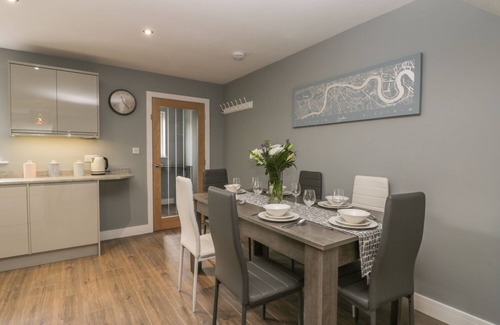 Ruswarp Cottage | HAWTHORN, pet friendly, country holiday cottage in Whitby