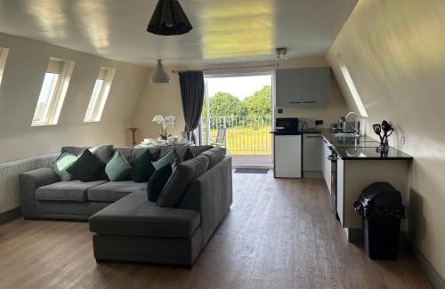 Riddlecombe Apartment | Hayes Lodge Coach House