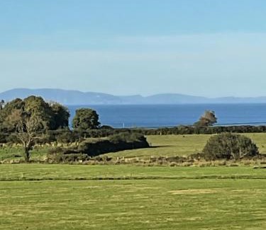 Dromore West Bed & Breakfast | Hazeltree Lodge