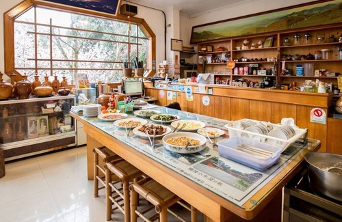 Lugu House | He Ya Leisure Land B&B