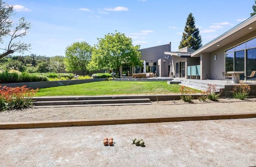 Healdsburg Villa | Healdsburg exclusive - Golden Retreat