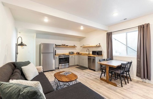 Park City Apartment | Heart of Heber Valley Fenced in yard Pet Friendly