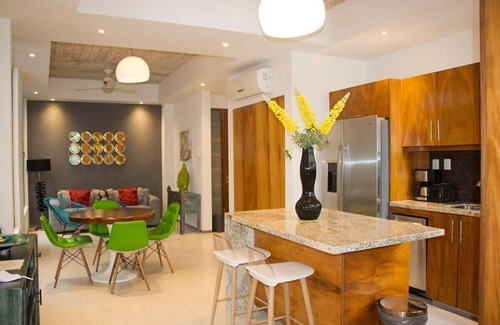 Proyecto escola Apartment | Heart of it all in Centro! Loft Style apt - Steps