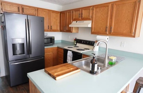 Smoketown Jackson House | Heart of Louisville 3BR Getawaynn