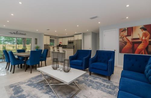 North Miami House | Heart of Miami Luxury Home 4BR Pool 5 Min Beach