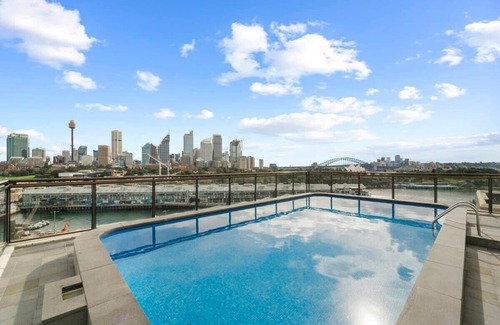 Potts Point Apartment | Heart Of The City Minutes from Macleay Street