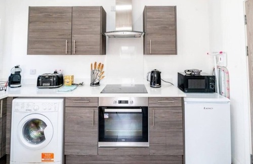 Cardiff Apartment | Heart of the City:Modern Comfort
