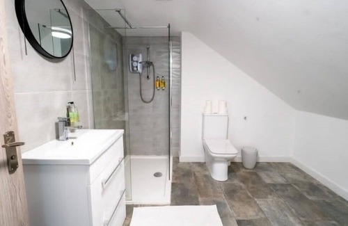 Cardiff Apartment | Heart of the City:Modern Comfort