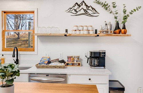 Asheville House | Heated Pool 365 - Hot Tub - Mountain View