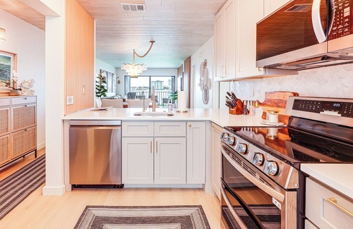 Palma del Mar Condo | Heated Pool Access: Bayfront Isla Del Sol Condo