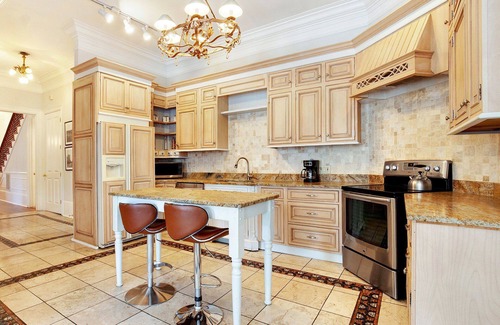 Beach Institute House | Heated Pool Access | 5*Clean | Flex Cancelation