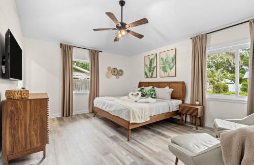 River District House | Heated Pool, Arcade, 2 Kings, 75 Tv, Near Ami-img