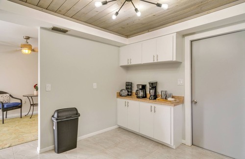 Oakland Hills Cottage | Heated Pool: Canal-front Rotonda West Retreat