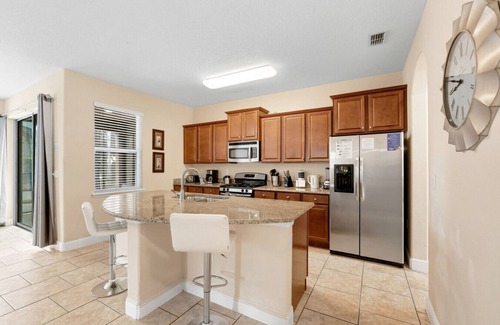 Loughman House | Heated Pool~Free Resort~Game Room~Resort Stay