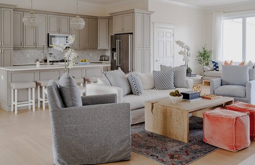 Michigan City House | Heated pool, game rm, fire pit, screened porch, close to beach, golf cart incl,