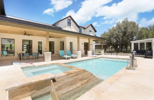 Sabinal House | Heated pool Hot Tub Golf Cart Arcade Two Kitchens