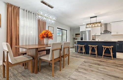 Palm Harbor House | Heated Pool, Pet friendly,Dunedin Beach Gem