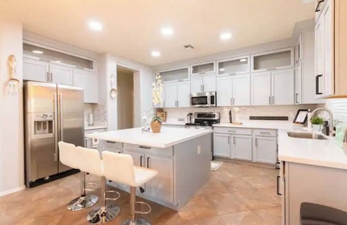 Laveen Village House | heated Private pool 5bd 3 ba 3 garage Laveen