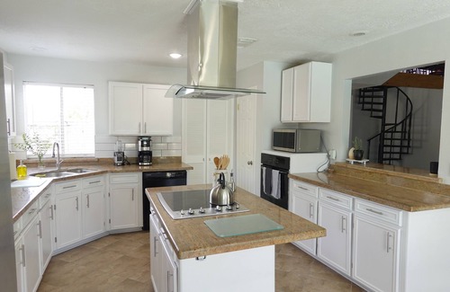 Meadows Place House | Heated private pool at The Stafford Oasis!