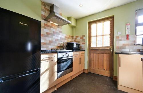 Bamburgh House | Heather Cottages - Godwit