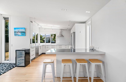 Lake Hayes House | Heavenly on Hope – Lake Hayes Holiday Home