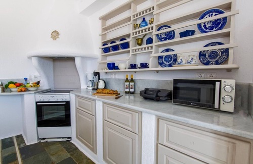 Nea Cryssi Akti Villa | Heavenly Paros Villa | Villa Emerald Cove | 4 Bedrooms | Fully Airconditioned.