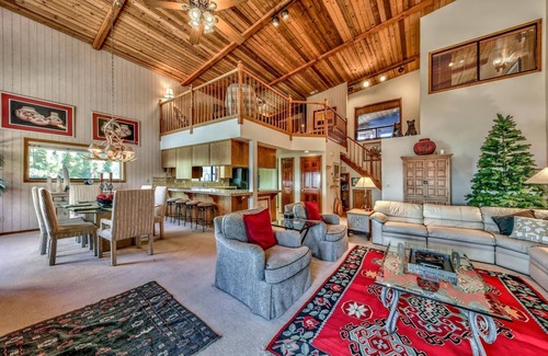 Tahoe Village Condo | Heavenly Tahoe Luxury Condo- Panoramic lake views, skiing and nightlife.