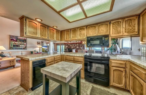 Tahoe Village Condo | Heavenly Tahoe Luxury Condo- Panoramic lake views, skiing and nightlife.