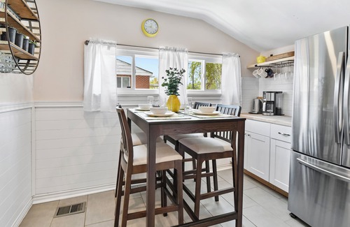 Heber House | Heber cutie, pets ok, hot tub, sleeps 5, fire pit