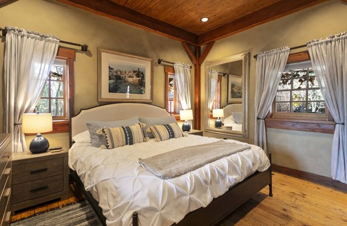 Heber House | Heber's Outpost Hideaway, Hot Tub, Two Master Bedrooms, Outdoor Kitchen, Office, Game Room