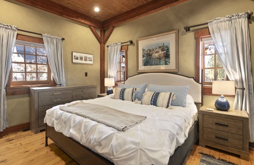 Heber House | Heber's Outpost Hideaway, Hot Tub, Two Master Bedrooms, Outdoor Kitchen, Office, Game Room