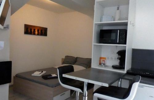 Maury Apartment | Hebergement privatif coeur de village