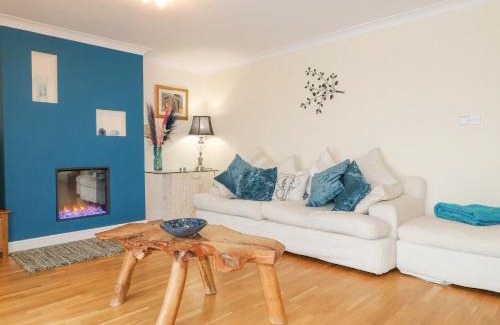 Barrowby House | Hedgefield House