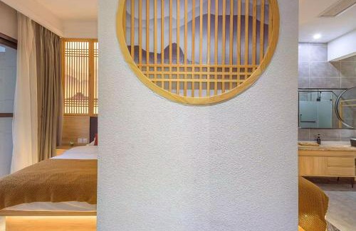 Emeishan House | Heinemann Hotel Terrace Double Room A206 with Jacuzzi and local amenities