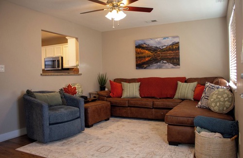 Orchard Mesa House | Helena House: Super Clean 4 Bed;3 Bedrooms;2.5 Bath and AC.
