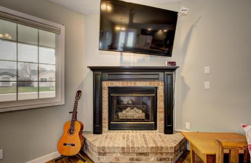 Star House | Hello Dolly! 3 beds, 2 bath, 2 TV's, Fireplace, Quiet Neighborhood in Star, ID minutes from walking trails and river views
