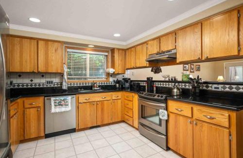 Hillsboro House | Hemenway Fields